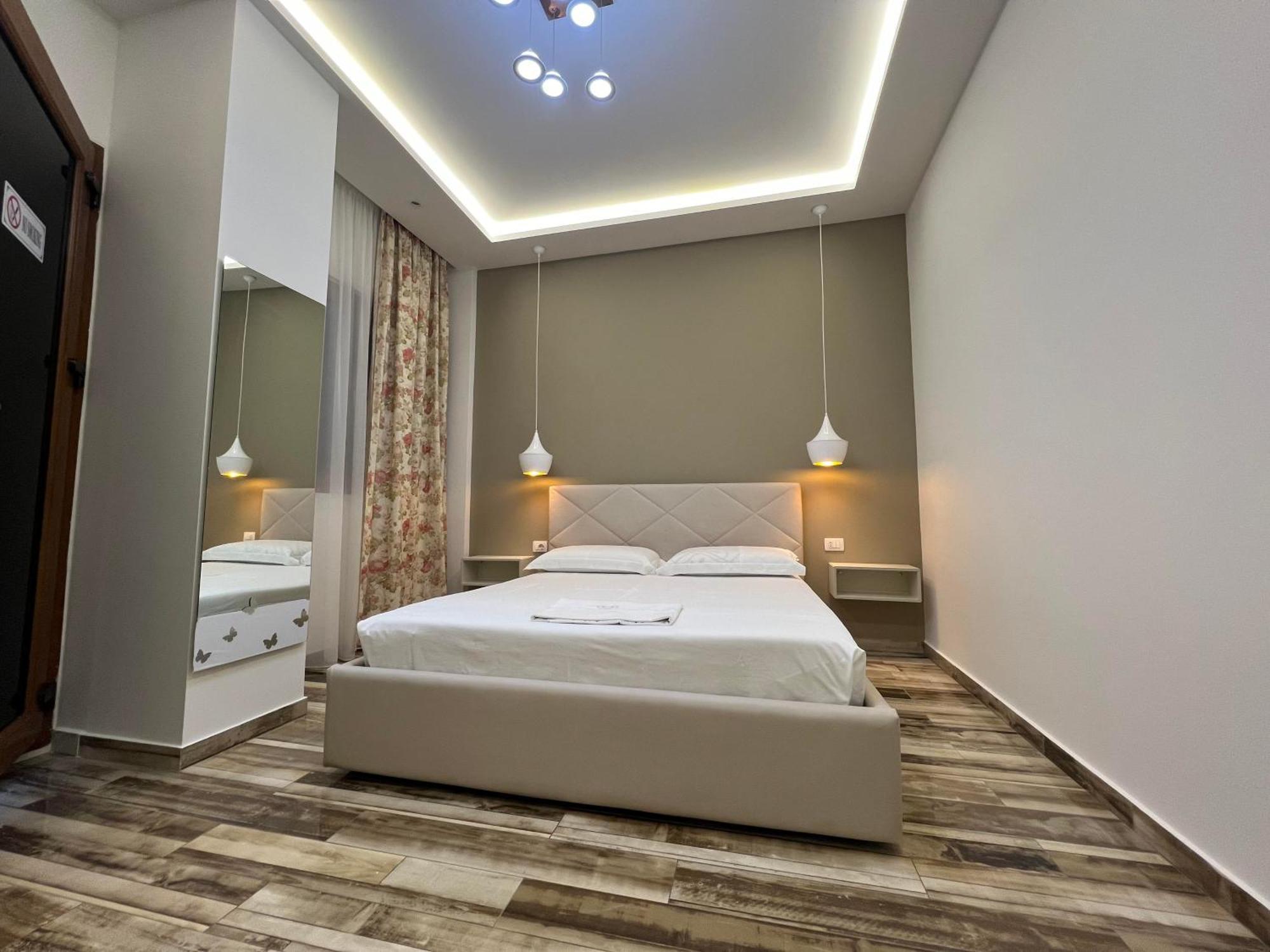 Guest Room Angolo Toscano Vlorë Εξωτερικό φωτογραφία