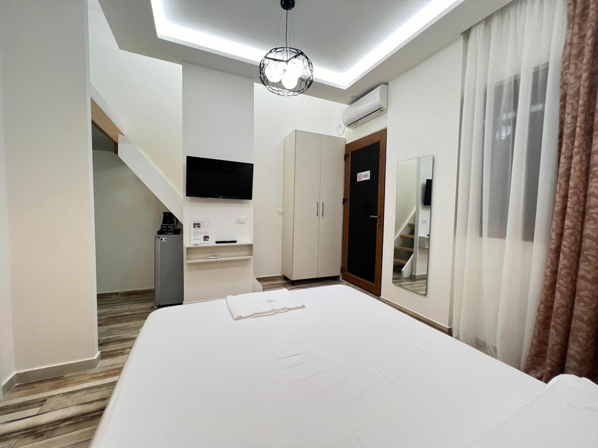 Guest Room Angolo Toscano Vlorë Εξωτερικό φωτογραφία